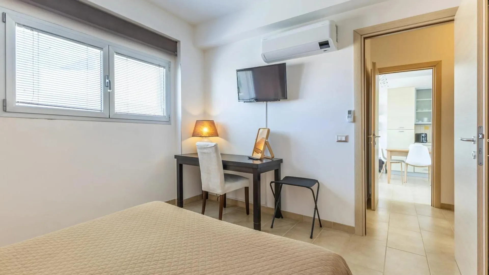 Spacious Apartment With Sea View In Punta Secca