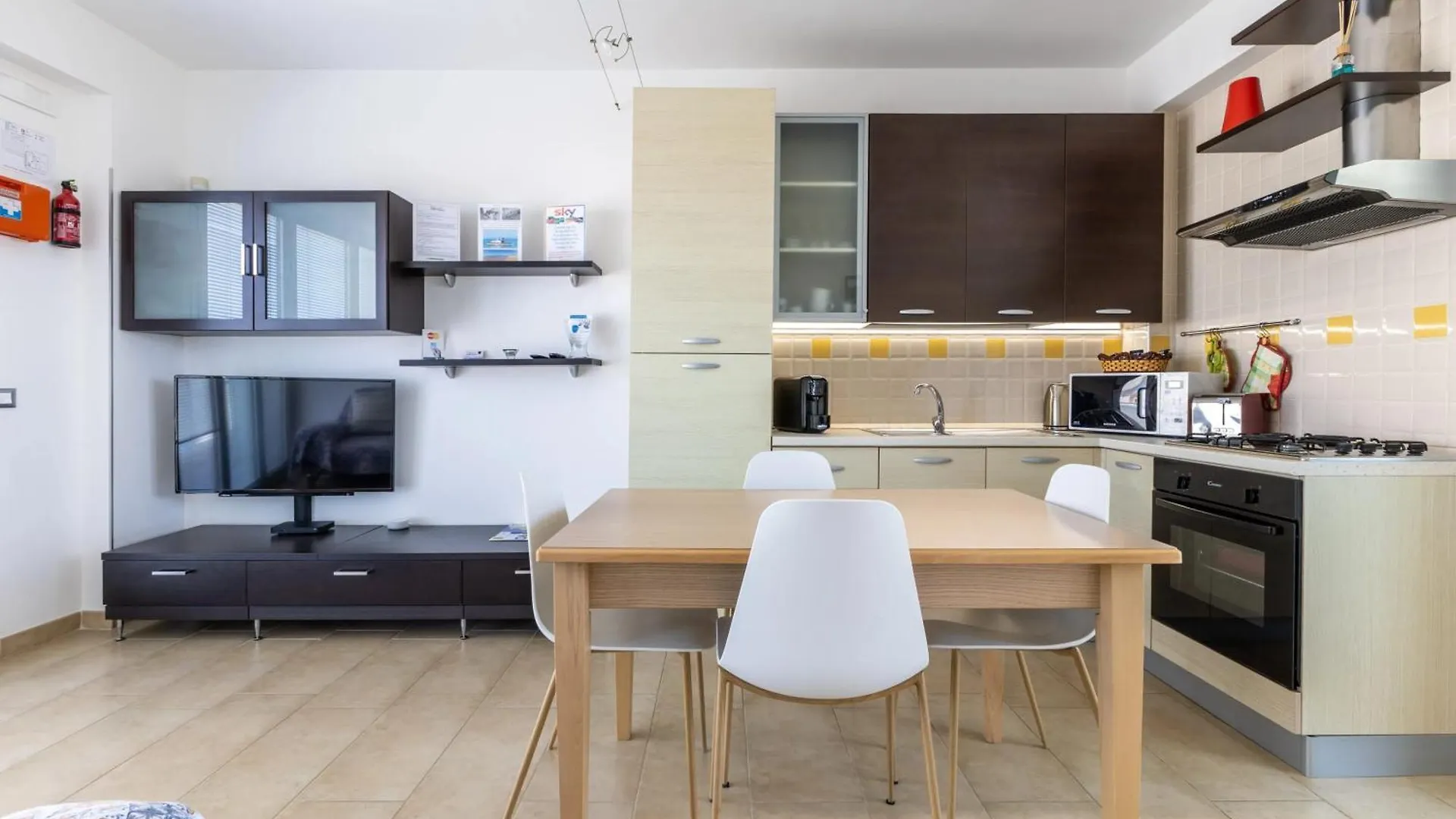 Spacious Apartment With Sea View In Punta Secca Italien