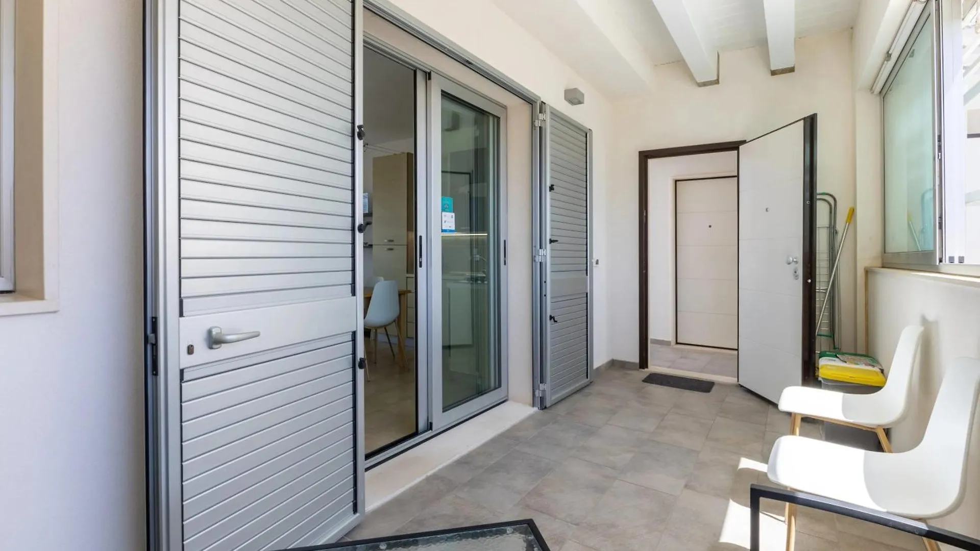 Spacious Apartment With Sea View In Punta Secca