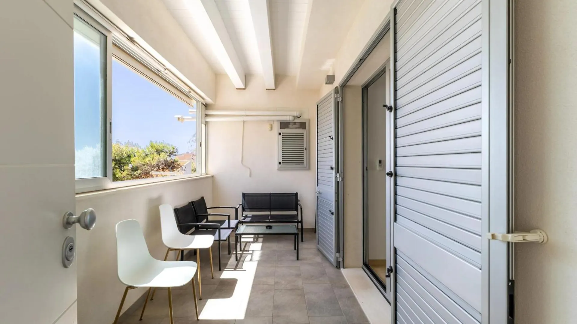 Spacious Apartment With Sea View In Punta Secca Italien